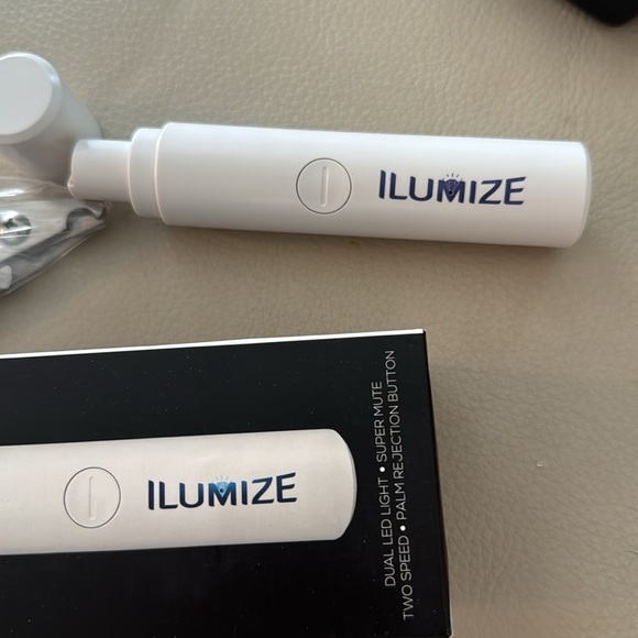 Ilumize USB Nail Trimmer - Picture 3 of 5
